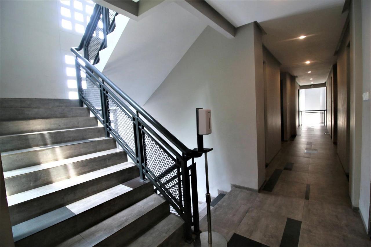 Bale Resident Hostel Jakarta Luaran gambar