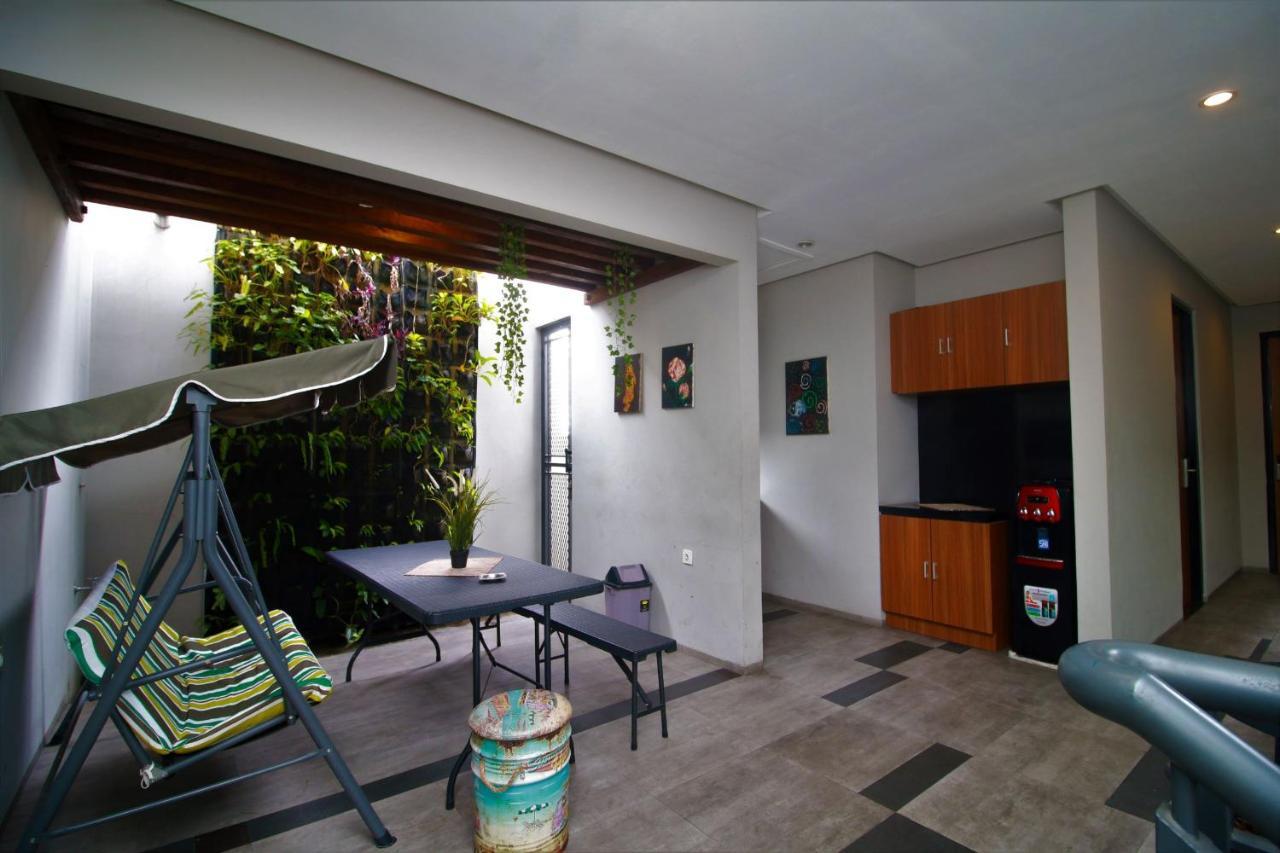 Bale Resident Hostel Jakarta Luaran gambar